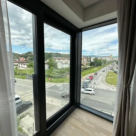 アパート By Expert Ado *